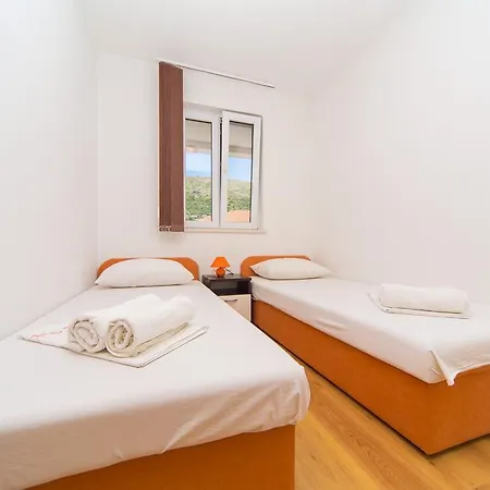 Downtown Apartament